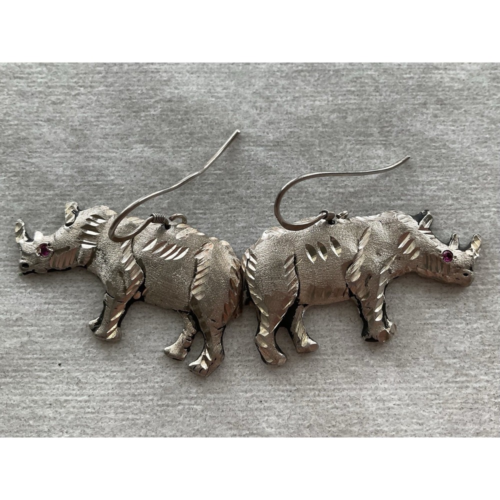 Vintage textured 925 Sterling silver rhinoceros dangle earrings Estate Jewelry